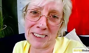 ブルネットにストッキング座って滑りにスレーブ顔、運指とpissing口 女の子 おすすめ av