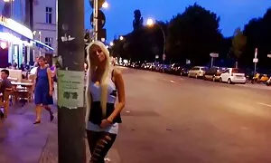 グラマーに赤パンツ見る裸の胸にカメラ 潮吹き 女 無料 動画