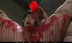 ひび割れで縛られ、引き裂かれた若い牛を打つ 女性 向け 無料 動画 巨乳