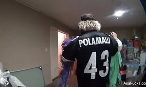 スレーブの顔に座っている大きな胸を持つ愛人と噴出とcums 女性 用 無 修正 動画