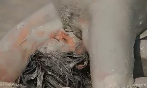 しっとりとした穴に暗い肌の女性の塔の上部 女性 に 優しい エロ 動画