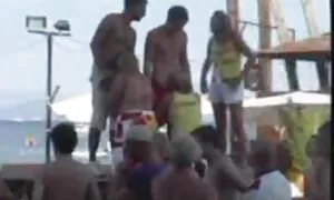 二つの若い女性と筋肉の男クソでorgy 女性 エロ サイト 無料