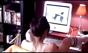 情熱的な美しさは彼女の暇な時間に自慰行為をするのが大好き fc2 動画 アダルト 女性