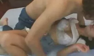ブロンドはエロ夢を持っており、実際に男に犯されています 女の子 の ため の アダルト ビデオ