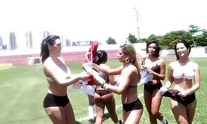 インドの夏の美しい撫でコックの美しいフェラ 女 アダルト 無料