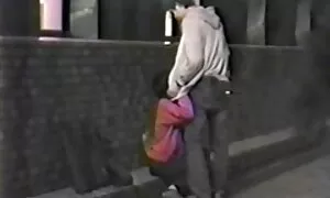 アマンダは壁の穴を通して彼女の頬に厚いコックを取ります 女 エロ 動画 無料